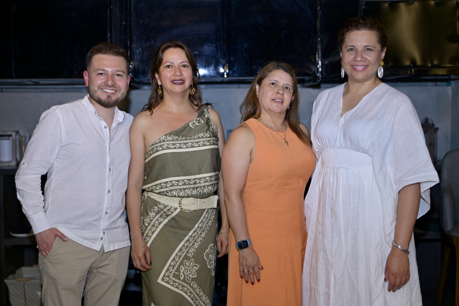 Andrés Sierra, monitor de Alta Gerencia Internacional UniAndes; Jacqueline Peña, socia de PwC; Jackeline Martínez, gerente de Agrovicmart SAS; y Yadira Daza, gerente de Flexcom Ltda.