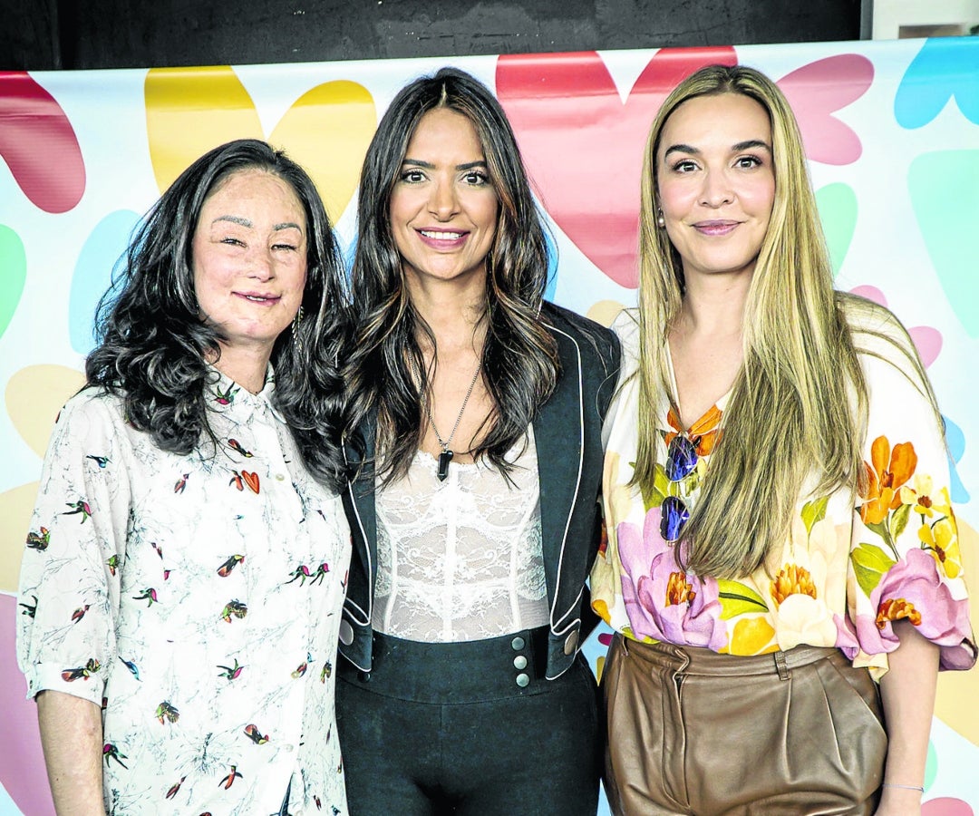 Natalia Ponce de León; Tatiana Castro; y Mónica Fonseca, las anfitrionas del evento.