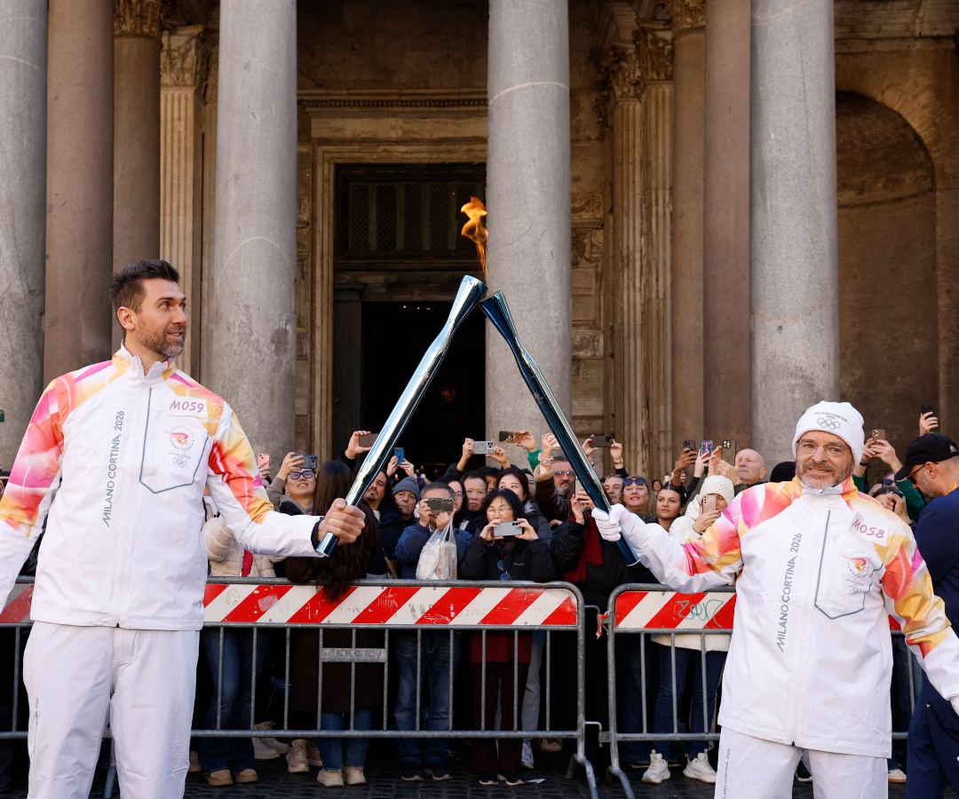 Llama olímpica en Italia