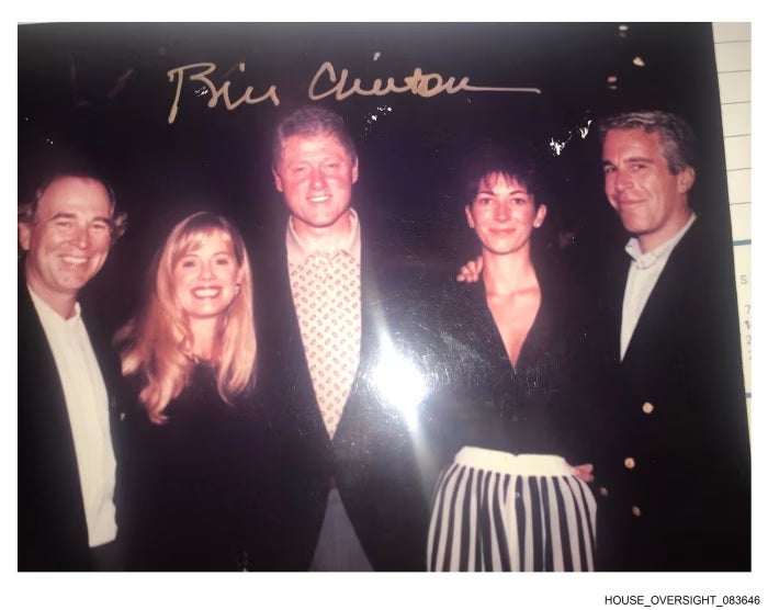 Demócratas publican fotos de la finca Epstein que muestran a Donald Trump y Bill Clinton