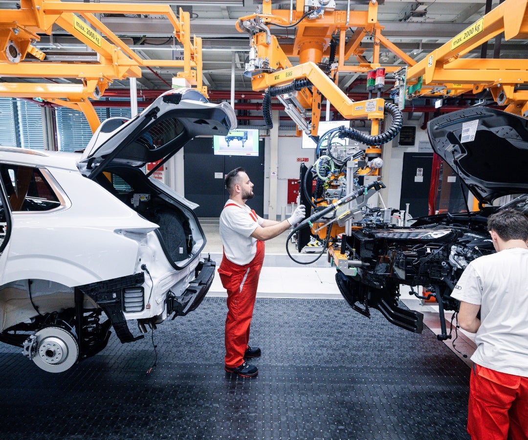 La Unión Europea busca ganar tiempo para la transición hacia vehículos sin emisiones