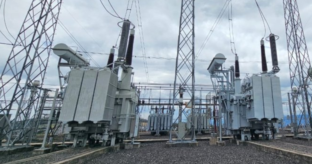 Sobrecostos y riesgos operativos en central termoeléctrica Esmeraldas III de Ecuador