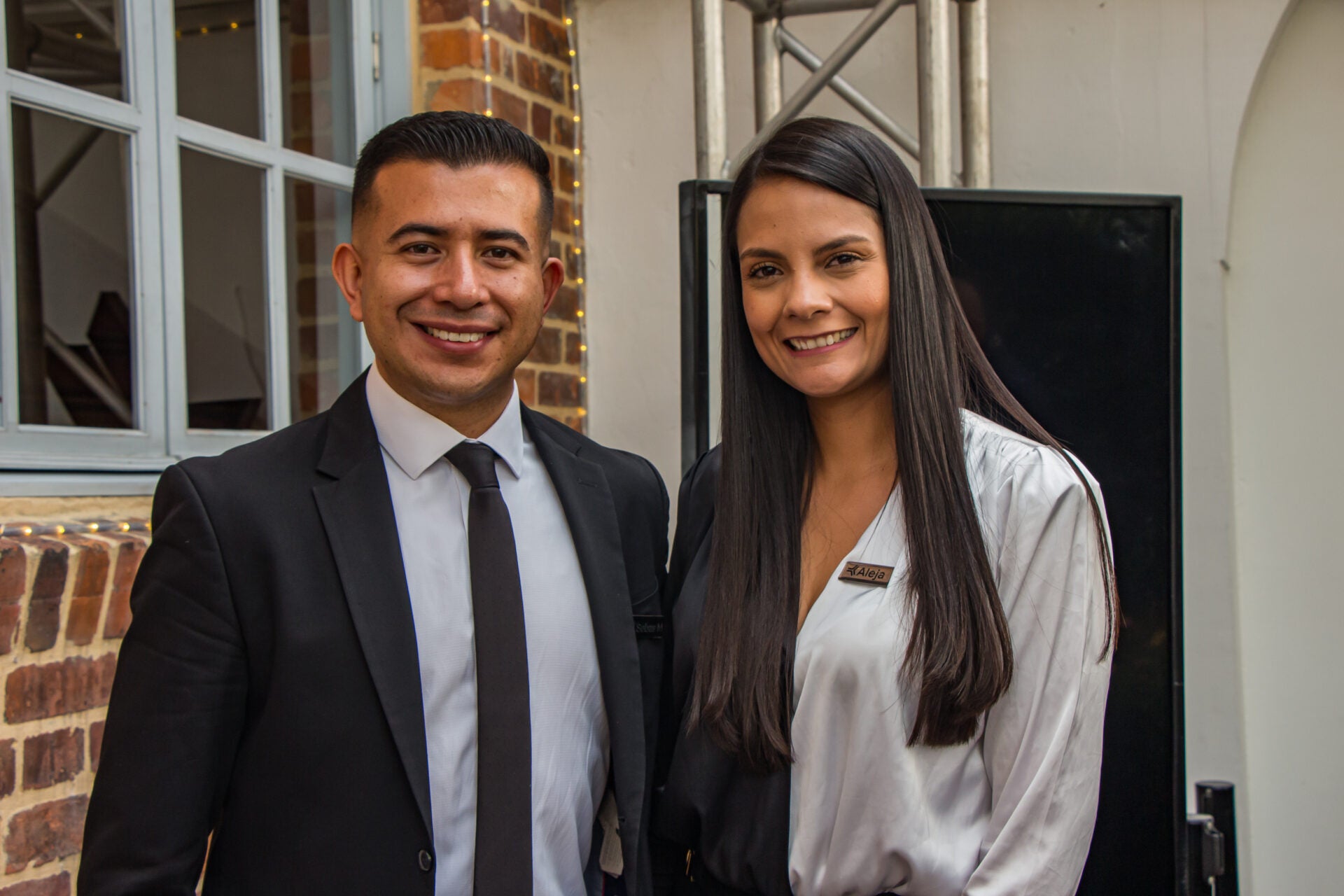 Sebastián Montaño, SDR manager; y Alejandra Bustamante, SDR senior en Kapital Colombia.