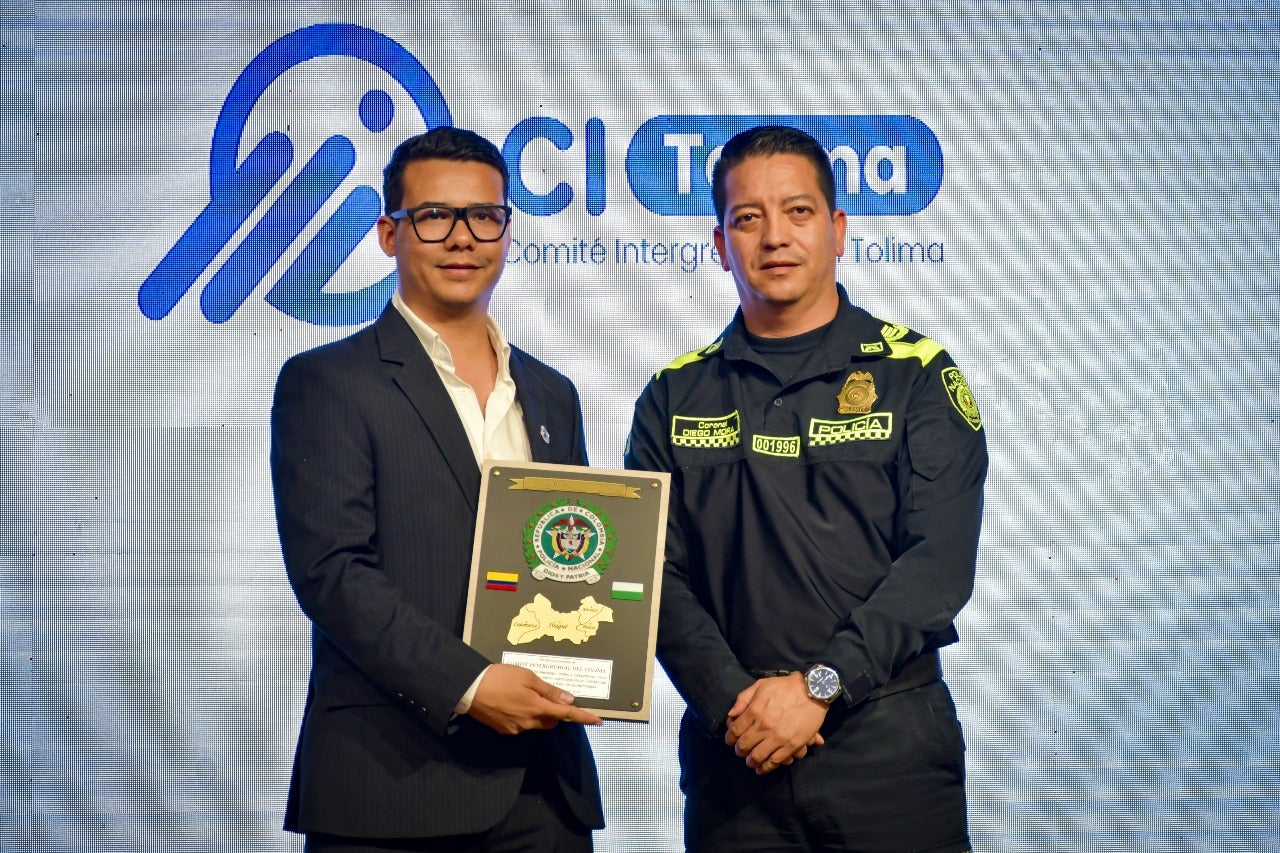 Daniel Orjuela, director ejecutivo de Fenalco Seccional Tolima; y Diego Mora, comandante de la Metropolitana de Ibagué.