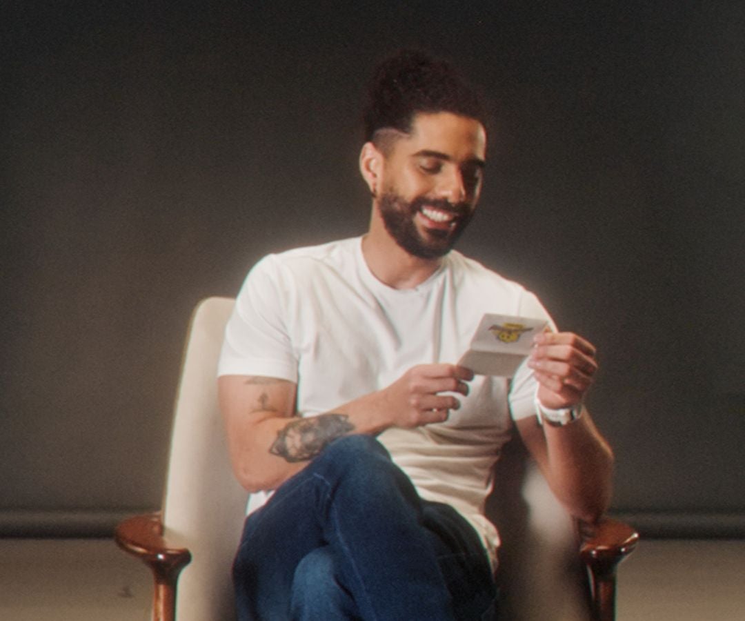 Seis historias que hacen volar a la abejita