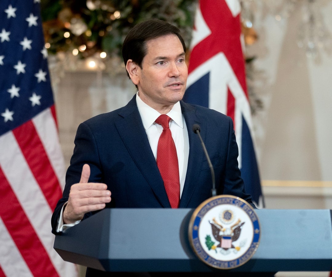 Rubio dice que Estados Unidos puede apoyar a Japón mientras trabaja con China