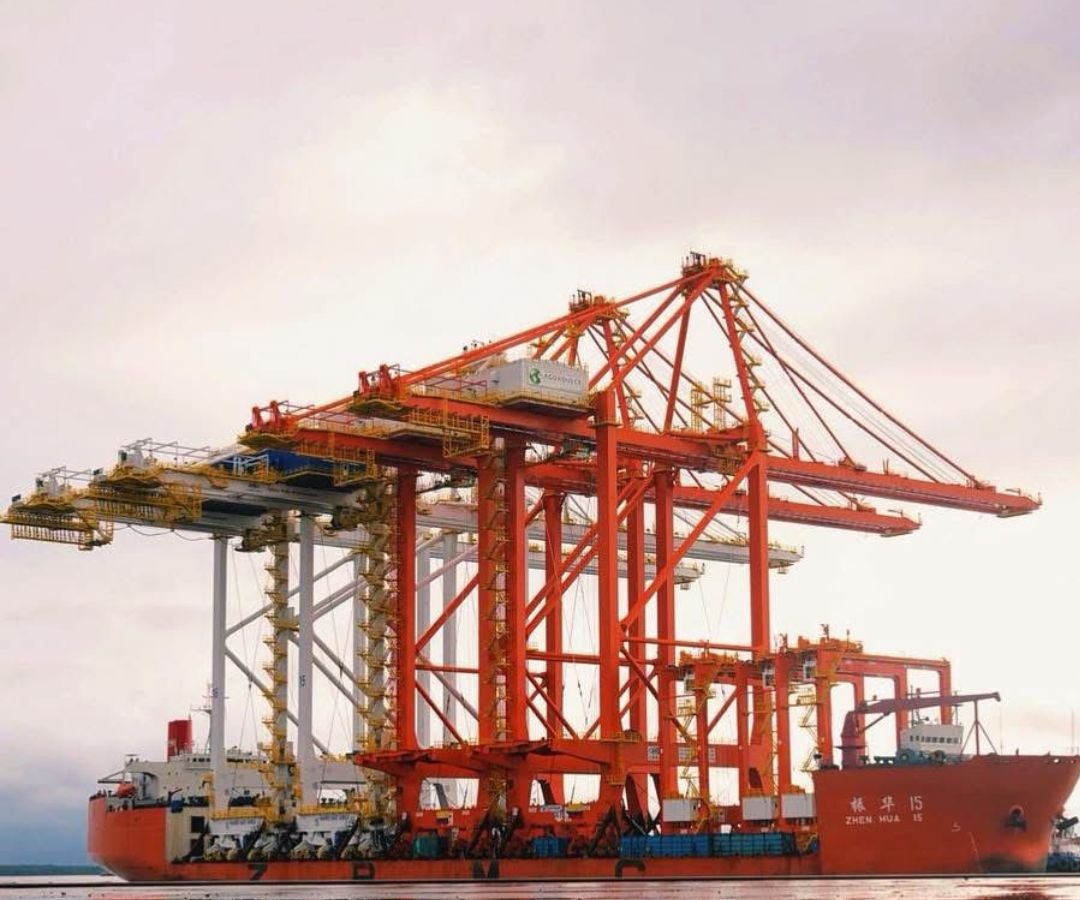 Puerto de Buenaventura recibe dos grúas Super Post Panamax para ampliar operaciones portuarias