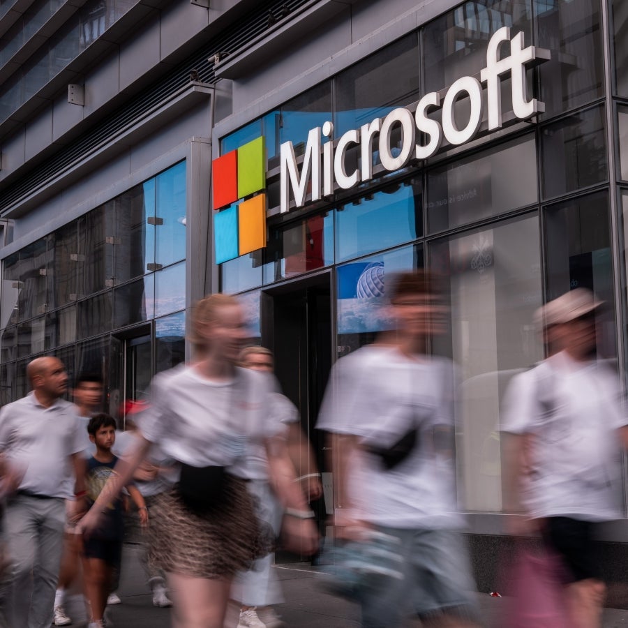 Microsoft incorpora más inteligencia artificial a los equipos PC en su desafío contra Apple
