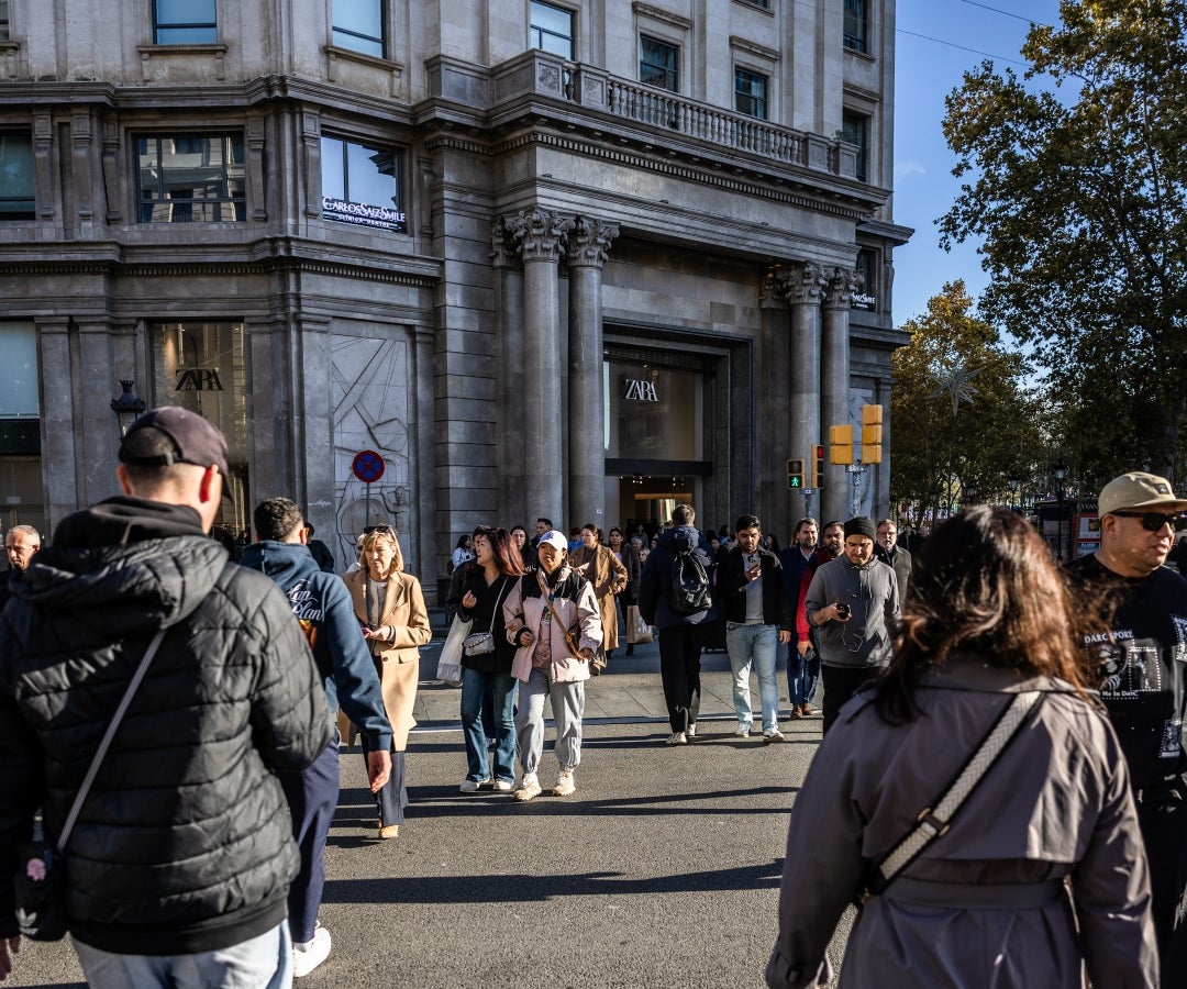 España ofrecerá estatus legal a 500.000 inmigrantes indocumentados