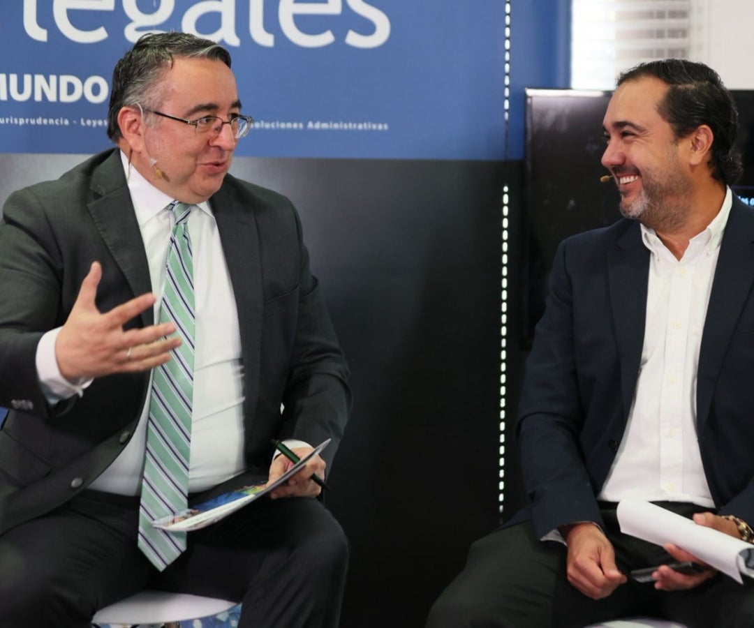 Gustavo Morales Cobo, presidente ejecutivo de Fasecolda y Andrés Felipe Uribe Mesa, vicepresidente de negocios de Positiva Compañía de Seguros