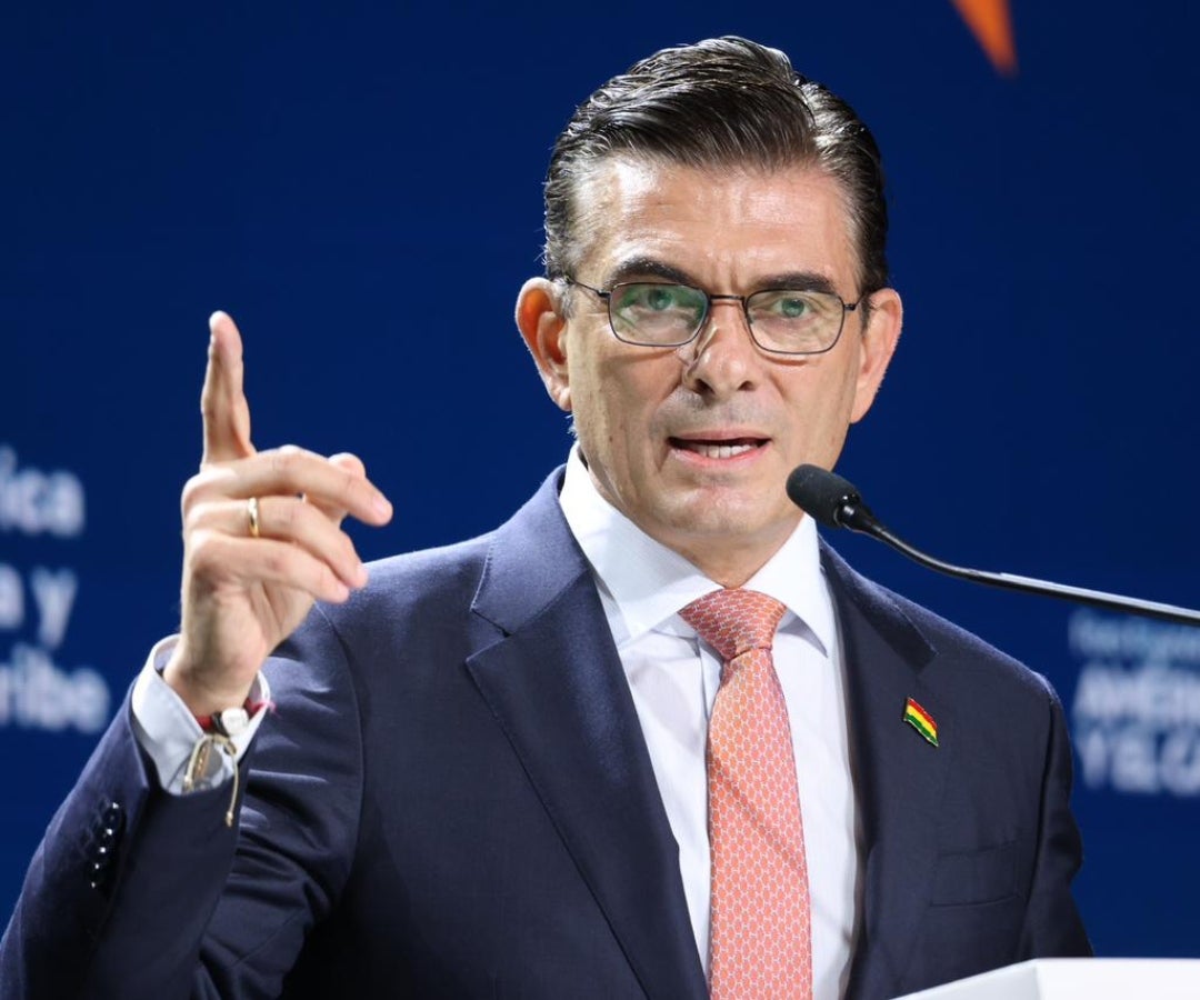 Durante Foro CAF, Presidente Paz ofrece sus puertos a Chile para que conecte con Brasil