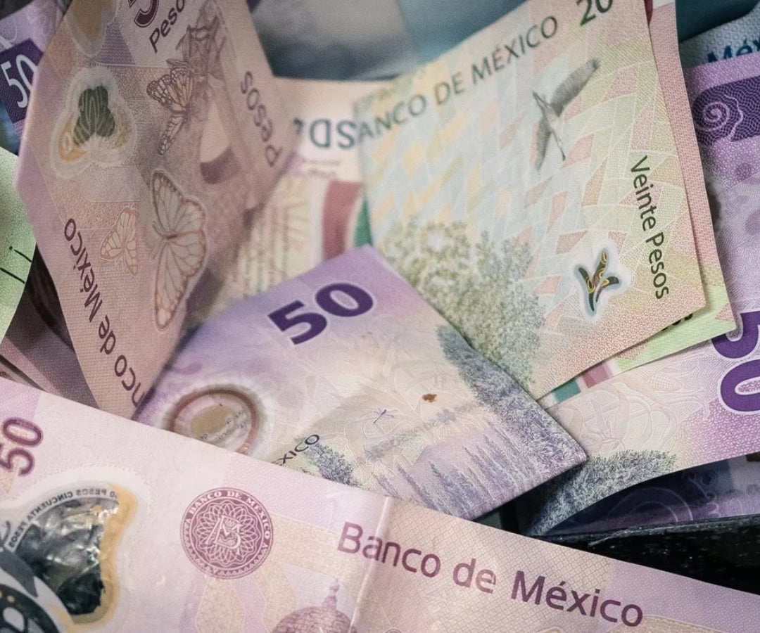 Divisa mexicana arrancó fuerte, pero perdió ganancia por leve recuperación del dólar