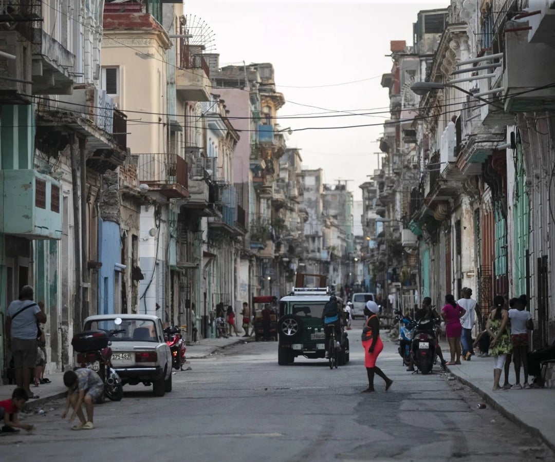 El turismo a Cuba está en declive tras el recorte de combustible impuesto por Trump