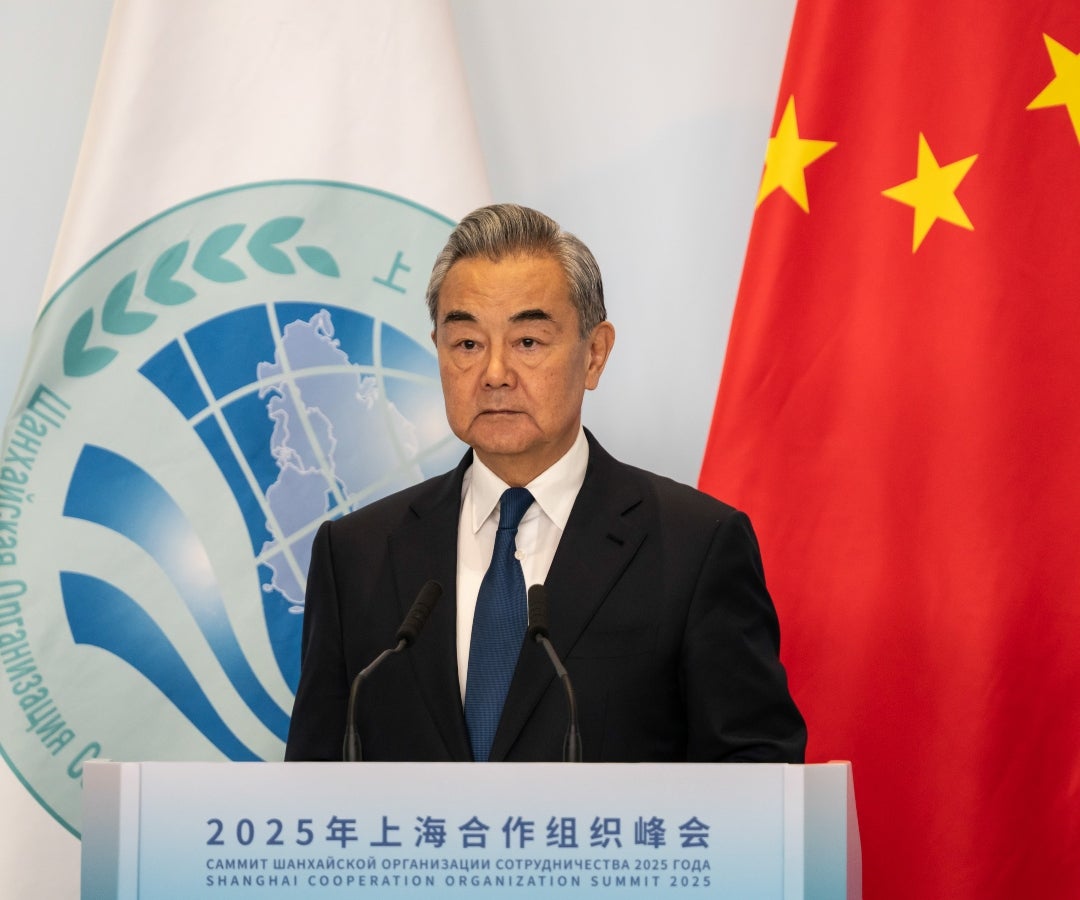 Ministro de Asuntos Exteriores se opone a las "injerencias exteriores" en Cuba