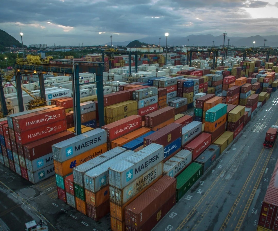 Superávit comercial de Brasil crece a US$4.300 millones en enero, bajo las previsiones