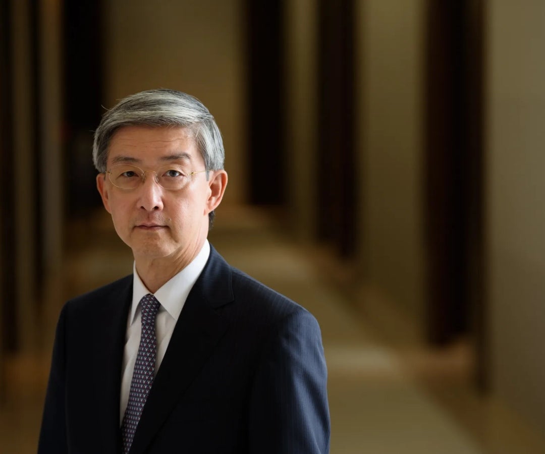 Masu, del BoJ, pide una subida oportuna de los tipos para controlar la inflación