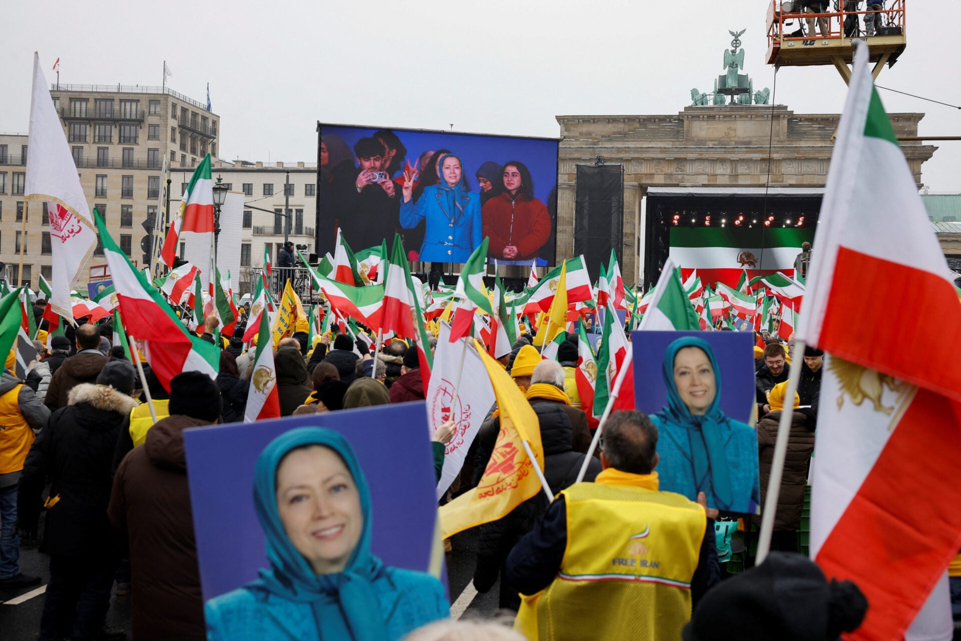 Salen a marchar en la capital alemana ante las revueltas iraníes
