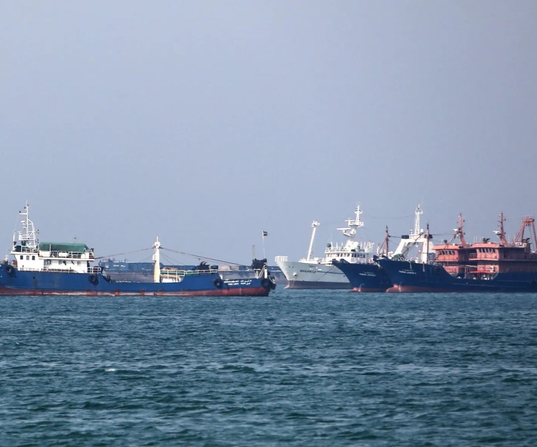 EE.UU. ordena a sus barcos en Estrecho de Ormuz que se mantengan alejados de Irán