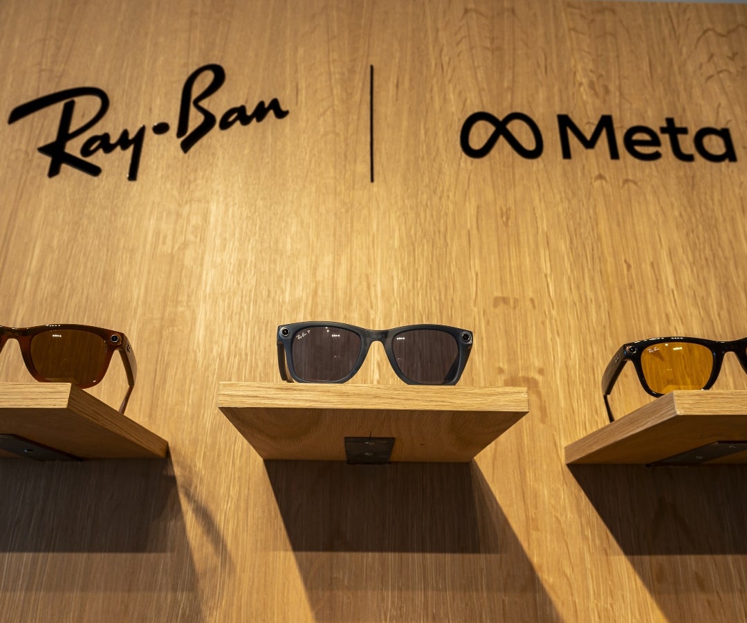 Crecimiento de EssilorLuxottica se ve impulsado por auge de ventas de gafas Meta