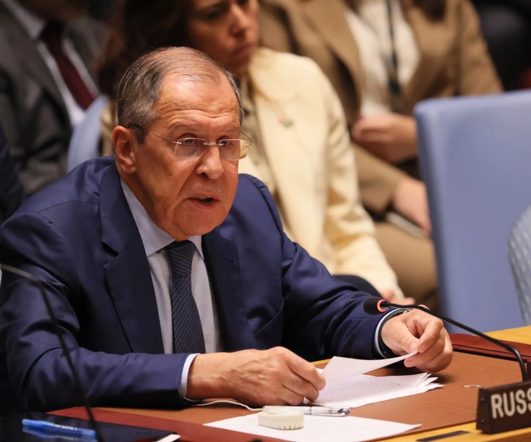 Canciller ruso dice a ministro cubano que EE.UU. debería negociar y no imponer un bloqueo naval