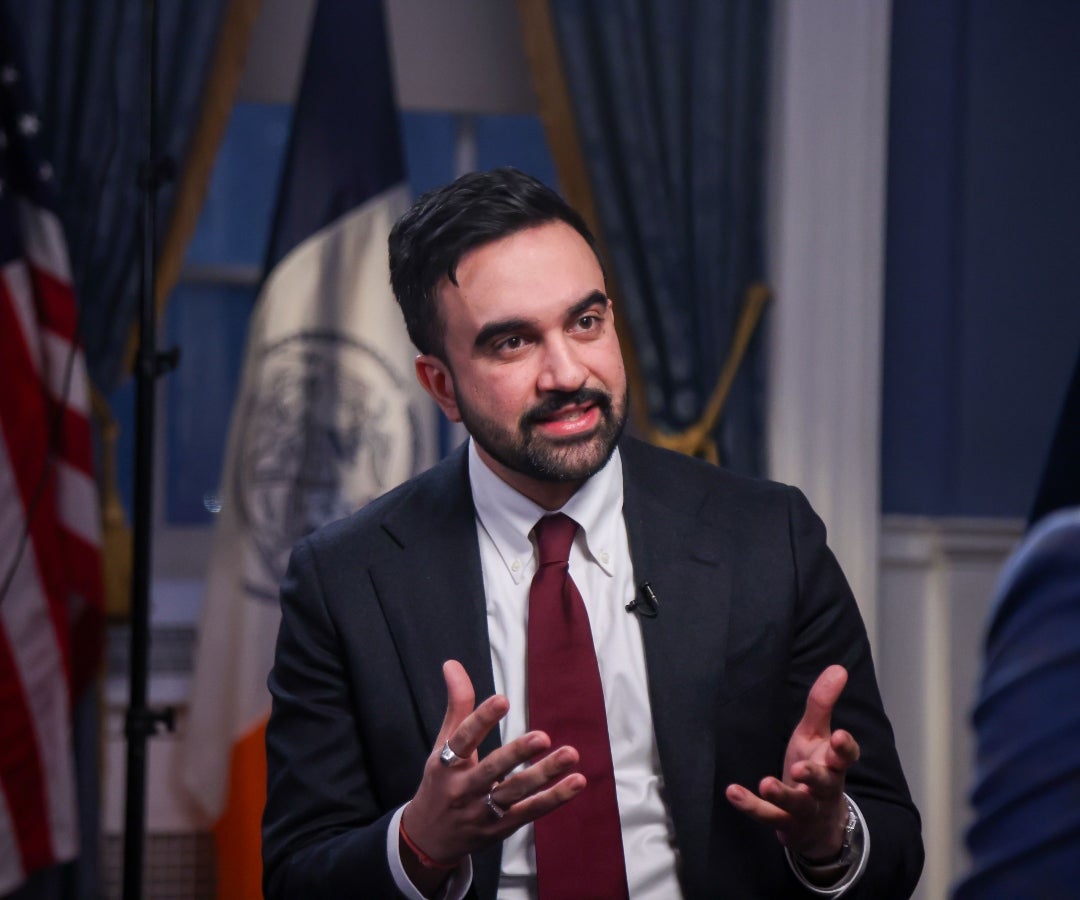 El alcalde de Nueva York amenaza con aumentar el impuesto a la propiedad como último recurso