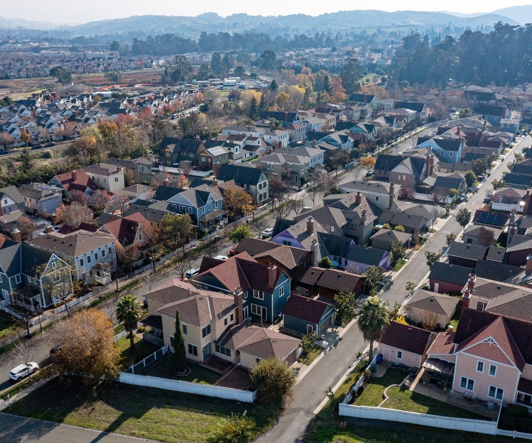 Tasa hipotecaria a 30 años en EE.UU. cae por debajo de 6% por primera vez desde 2022