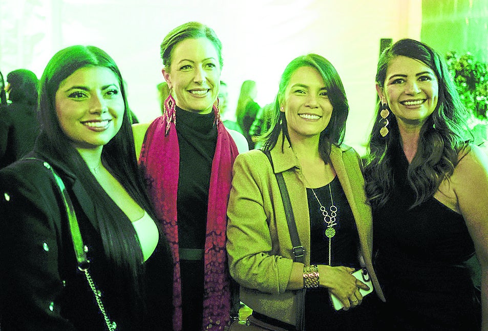 Gabriela Cortés, Blue Studies International; Anna Chrisp, Embajadora de Australia; Mabel Leiton, New Castle University Australia; Andrea Palacios, CEO de Blue Studies.