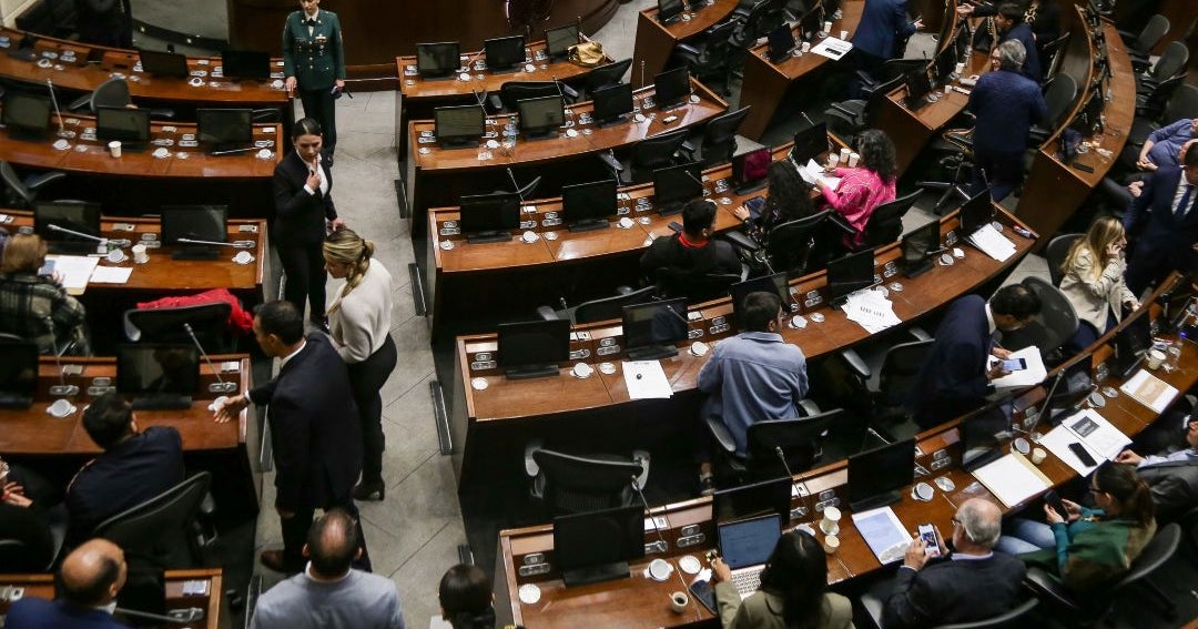 Cuatro senadores presentaron su renuncia a la curu