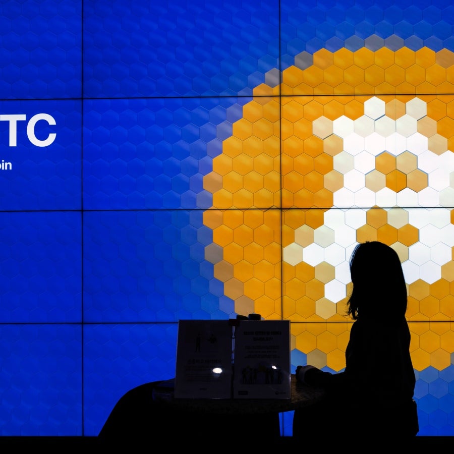 El Bitcoin cae por debajo de los US$63.000 en una semana de gran volatilidad por el riesgo