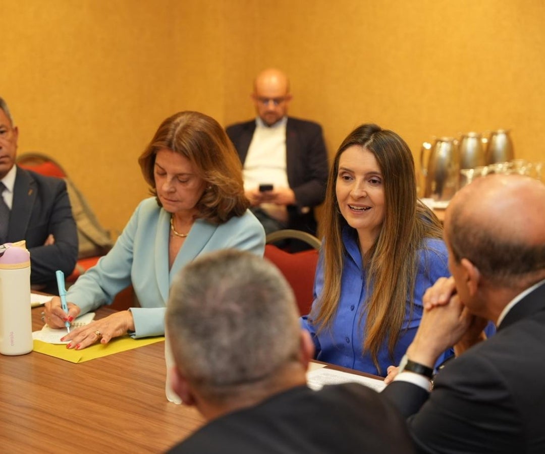 Exministros manifestaron su apoyo a la candidatura de Paloma Valencia