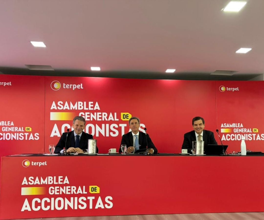 Daniel Perea, vicepresidente de Asuntos Corporativos de Terpel, Óscar Bravo presidente de Terpel, Alonso Botero, vicepresidente Financiero de Terpel