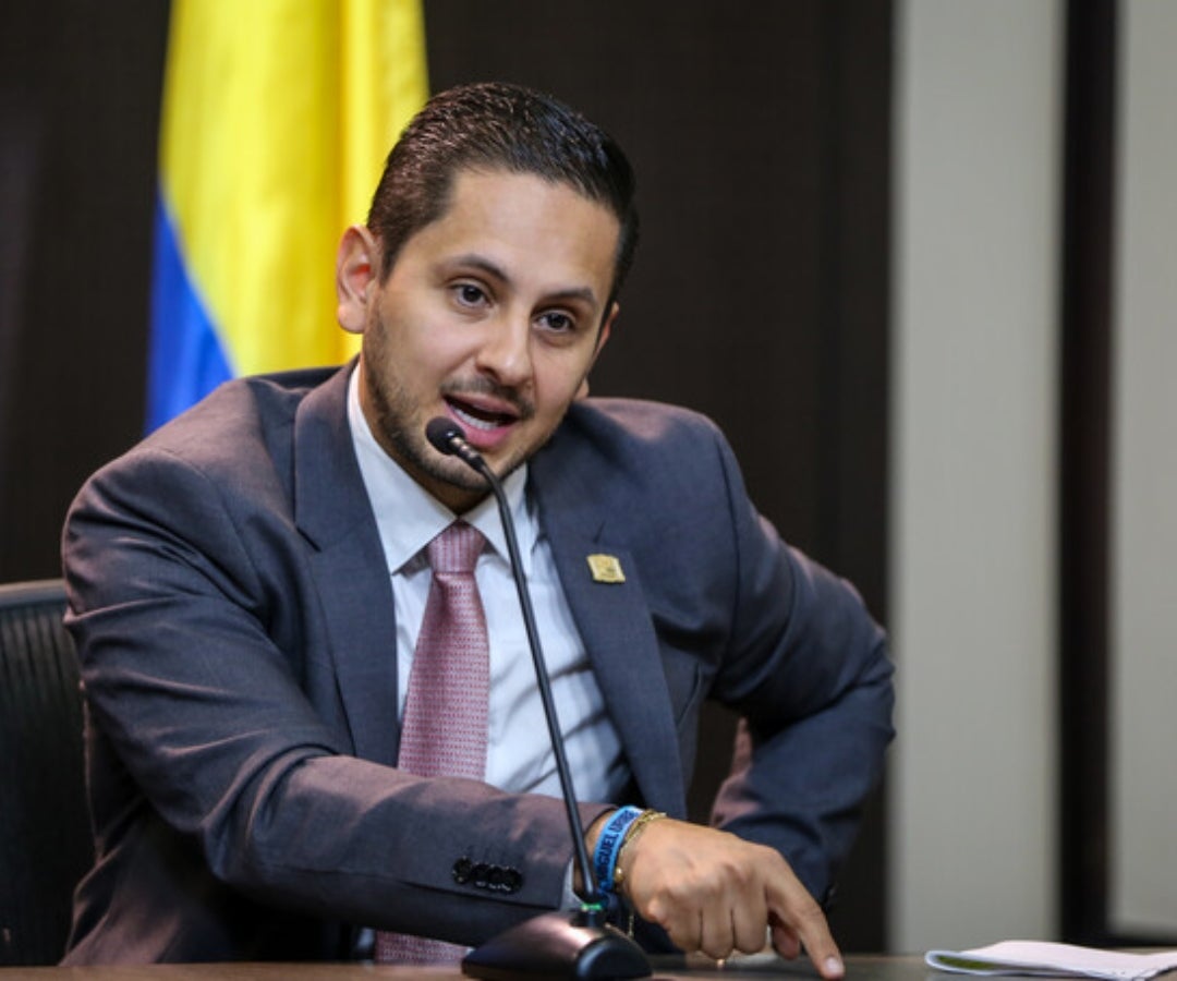 Senador Esteban Quintero