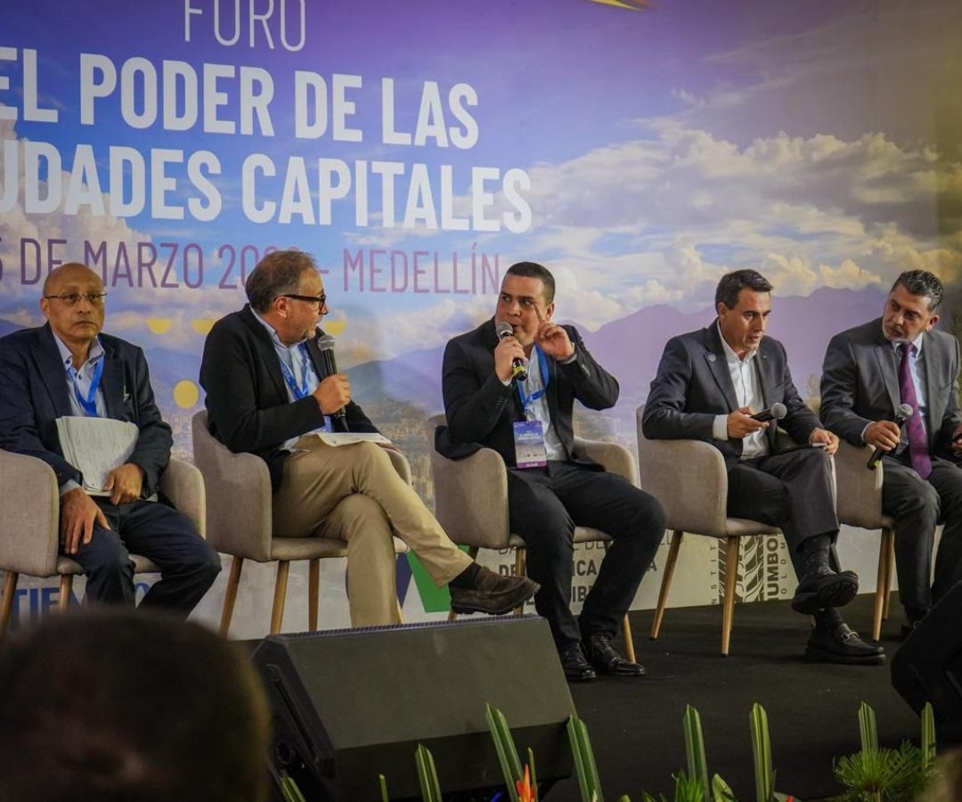 Foro El poder de la ciudades capitales: Ciudades productivas y autónomas