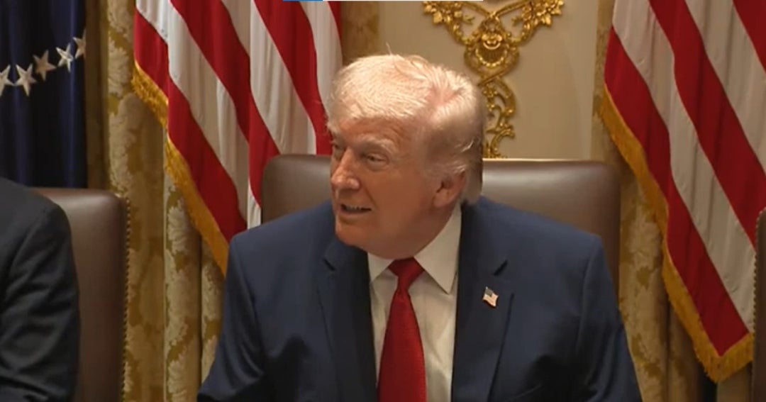 Trump asegura que Venezuela está mejor que nunca y que podría lanzarse a la presidencia