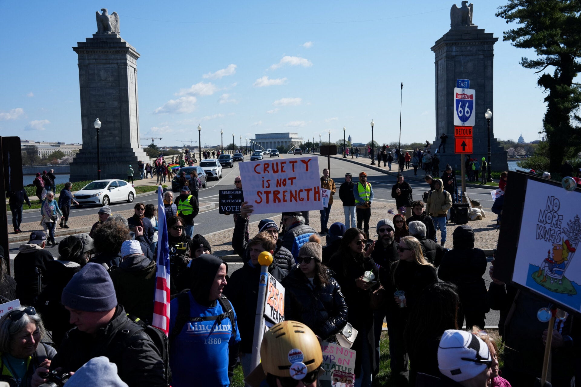 Manifestaciones en miles de ciudades EE.UU. en el marco de la protesta "No Kings"