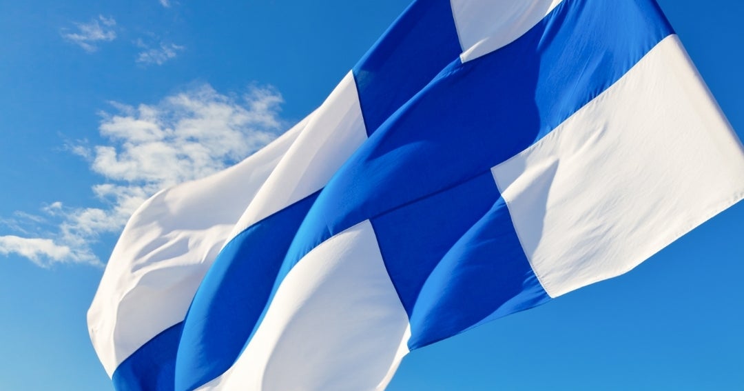 Finlandia investiga la caída de dos drones no identificados en su zona sur tras alerta