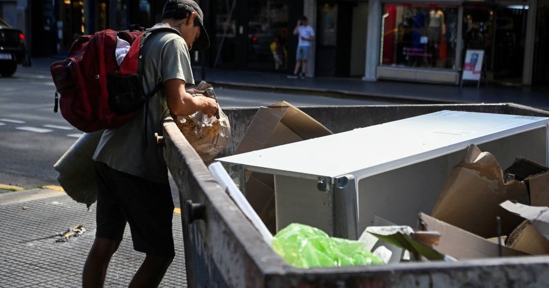 La pobreza en Argentina cayó a 28,2% en el segundo semestre del año pasado