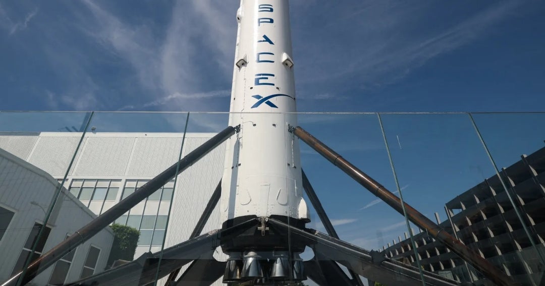 SpaceX presentó confidencialmente su solicitud de salida a bolsa antes que sus rivales