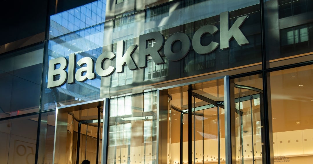 BlackRock presenta una demanda para impugnar monopolio de Invesco sobre los ETF