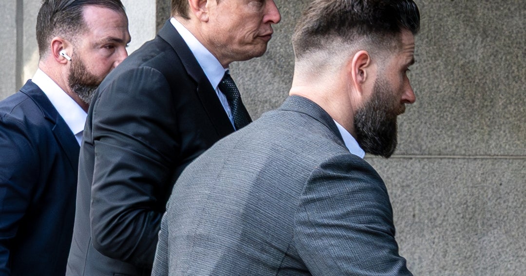 Musk solicita la destitución del CEO de OpenAI, Sam Altman, ante la inminencia del juicio