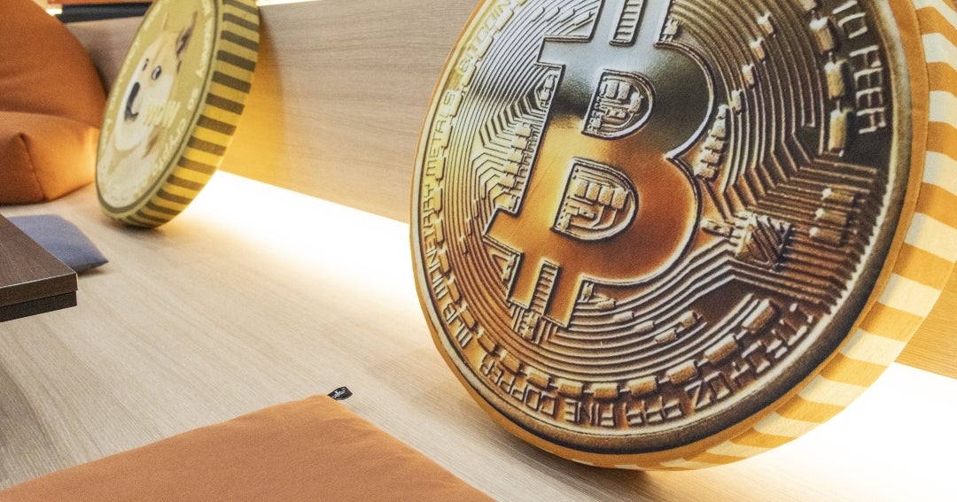 Bitcoin alcanza su nivel más alto en tres semanas gracias al plan de alto el fuego en Irán