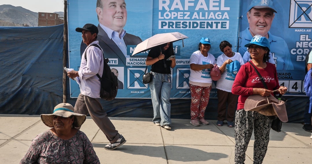 Las enormes papeletas electorales y candidatos desconocidos desconciertan votantes