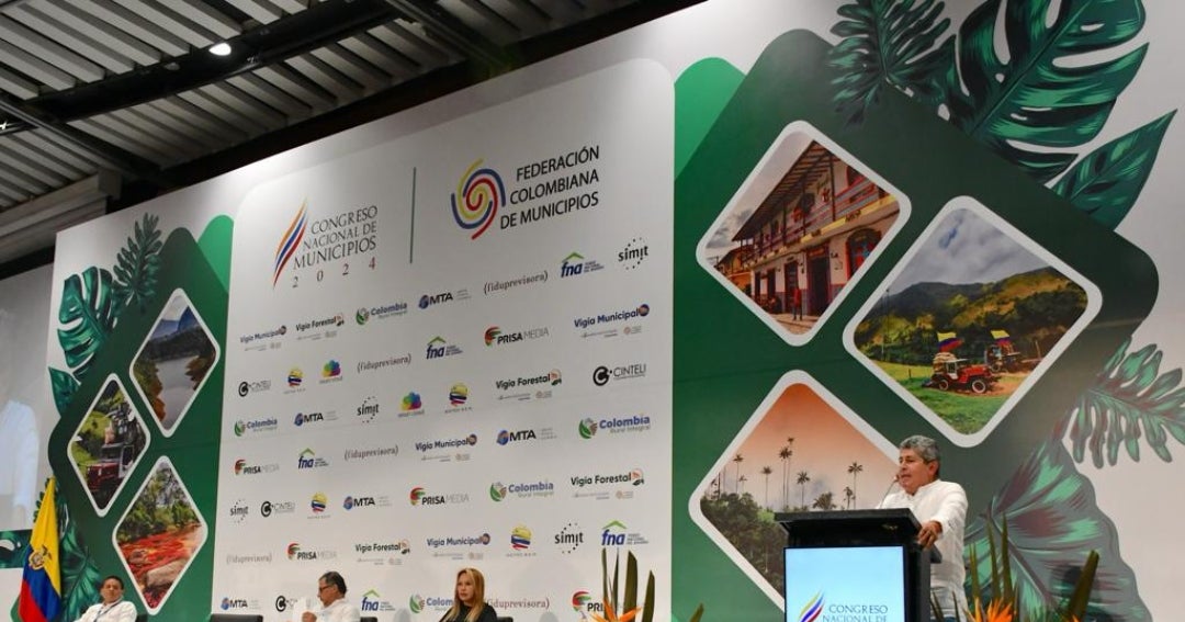 Alcaldes rechazan responsabilidad por alza del impuesto predial en varias regiones