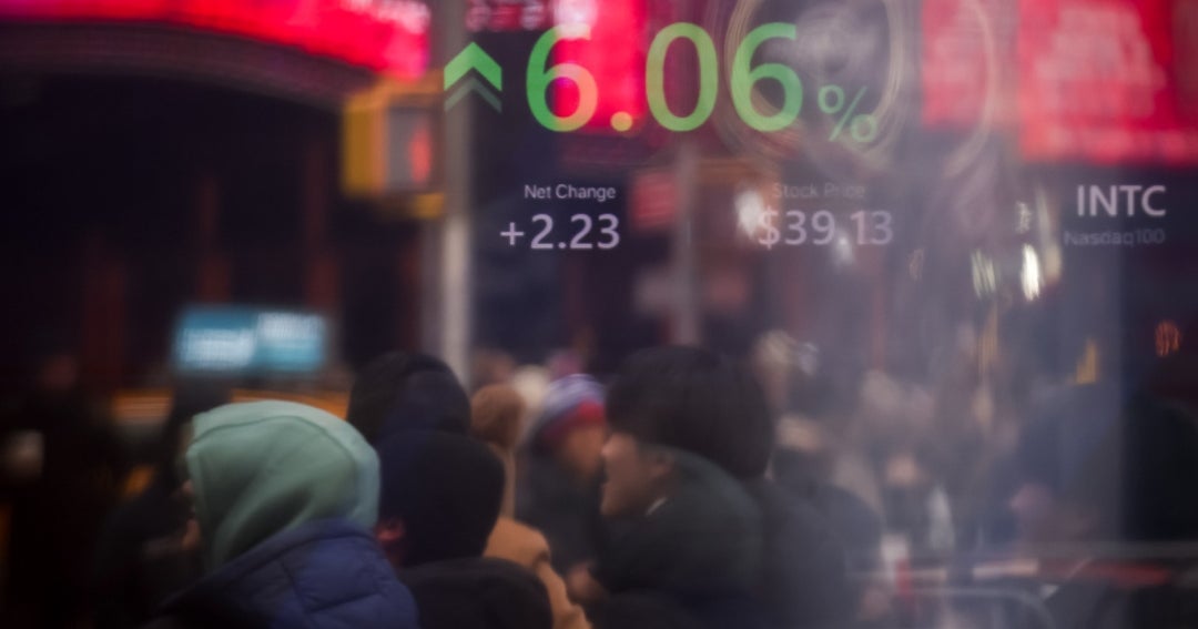 Repunte de US$100.000 millones de Intel en abril la convierte en la acción más cotizada