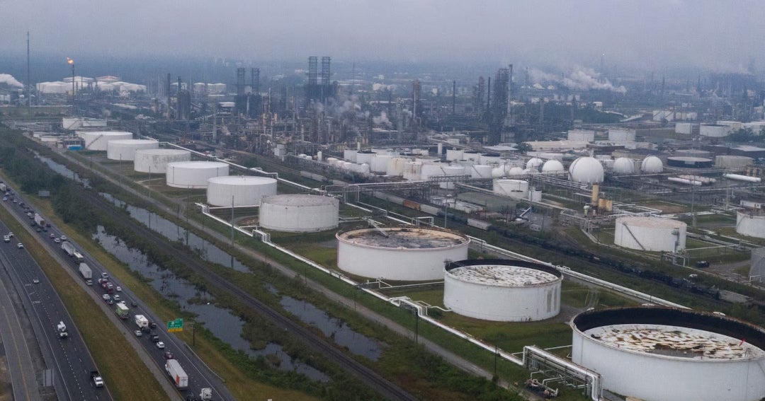 El FMI, el BM y la AIE instan a países a no acaparar energía ni controlar la exportación