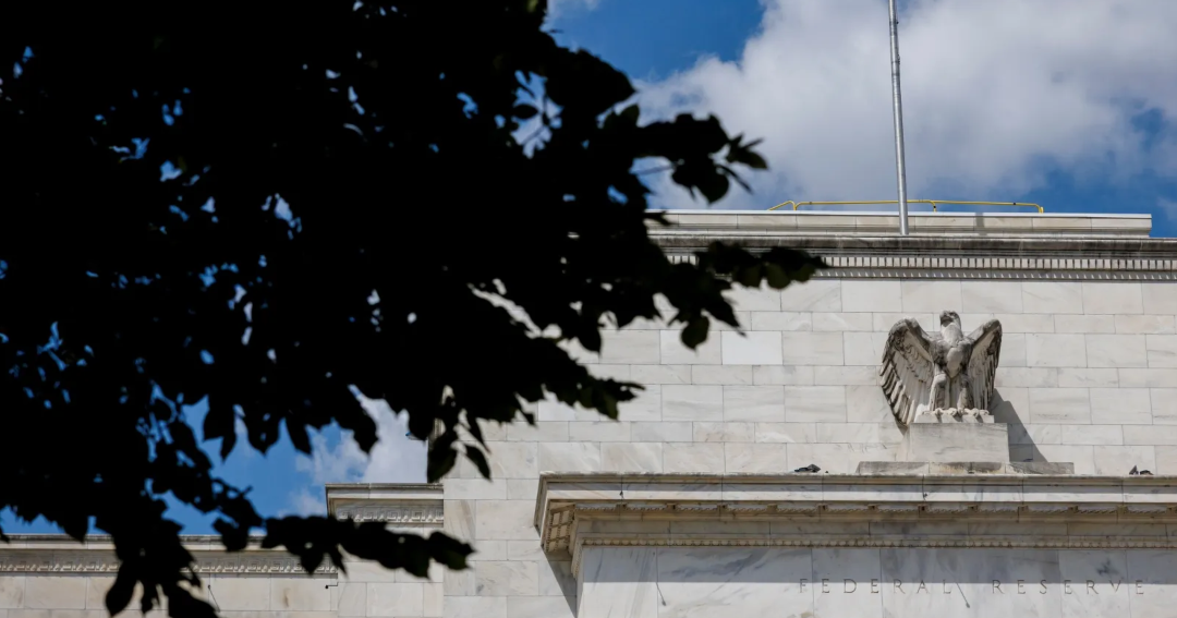 EE.UU. tramita orden ejecutiva para exigir prueba de ciudadanía al abrir cuentas bancarias