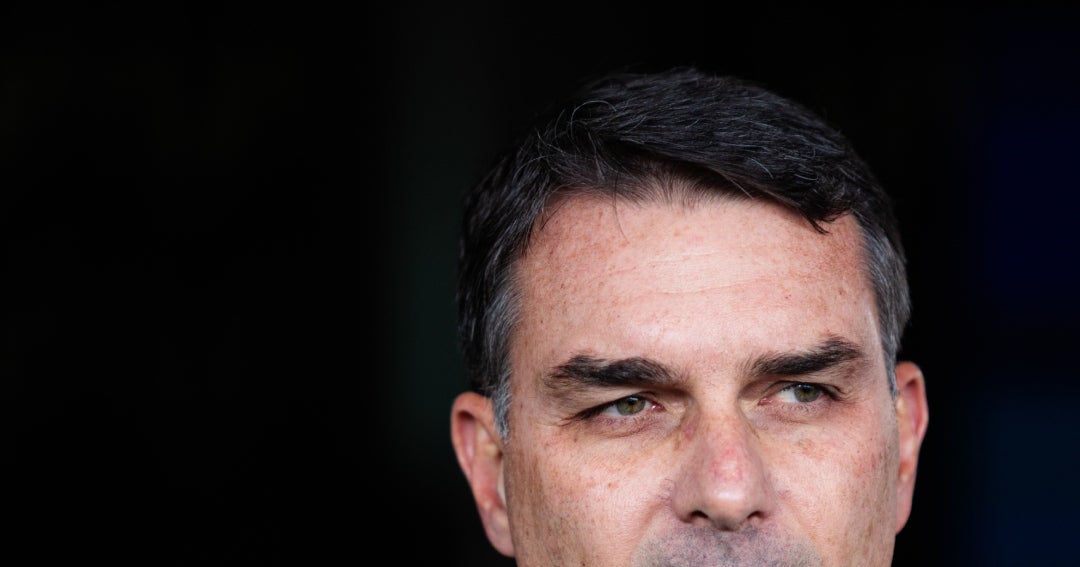 Bolsonaro aventaja por un estrecho margen a Lula en la segunda vuelta de las elecciones