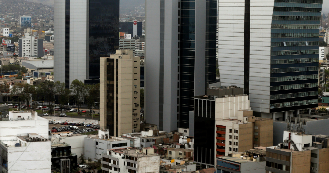 Economía peruana creció 3,7% interanual, por encima de las expectativas de analistas