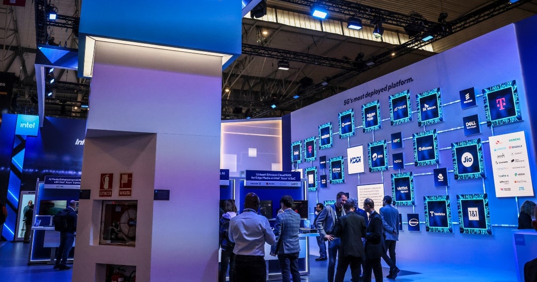 Acciones de Intel se disparan a máximos del 2000 gracias a optimismo sobre recuperación