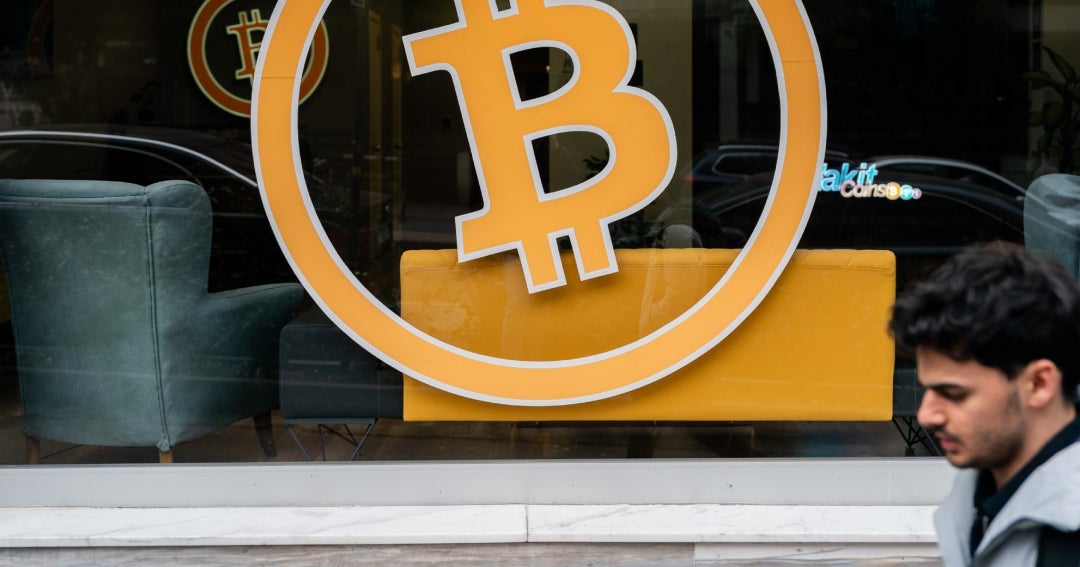 Bitcoin alcanza su nivel más alto en dos meses en medio del optimismo por acuerdos en Oriente Medio